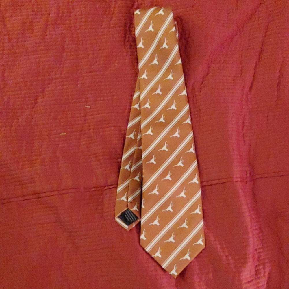 Longhorn necktie